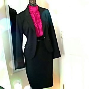 🎄🎁EXPRESS Black Pencil Skirt Suit