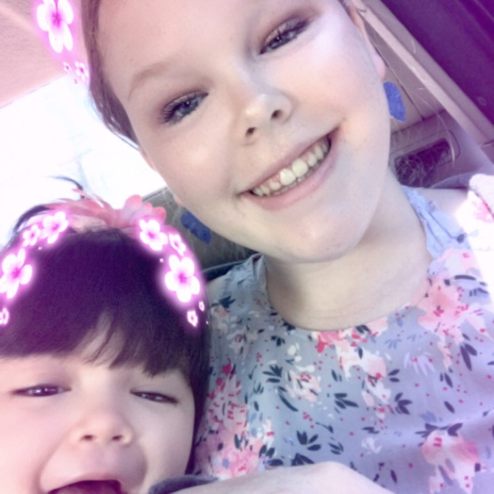 Meet your Posher, Caitlin