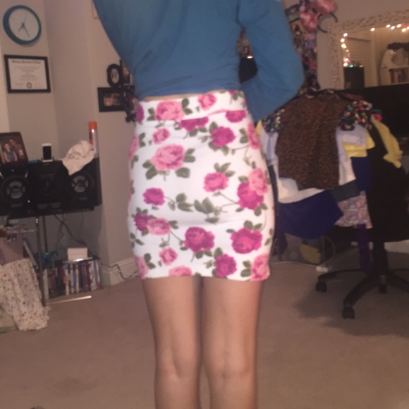 Pink Floral Mini - Picture 2 of 3