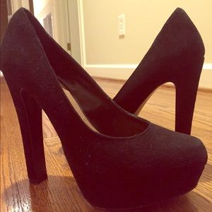 Steve Madden suede platform heels