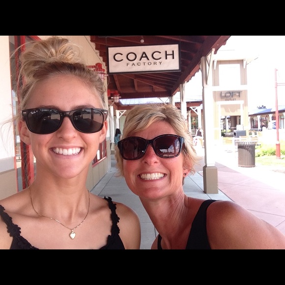 Coach sunglasses - Picture 2 of 2