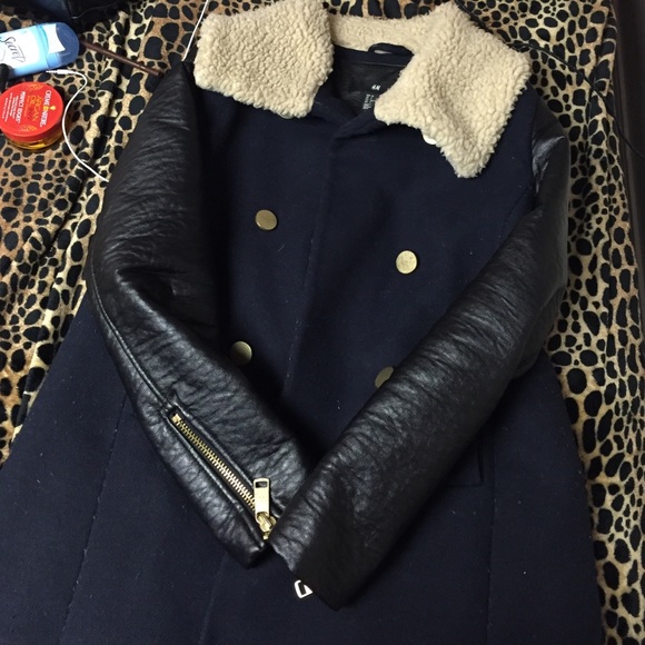 H&M Coat - Picture 2 of 4