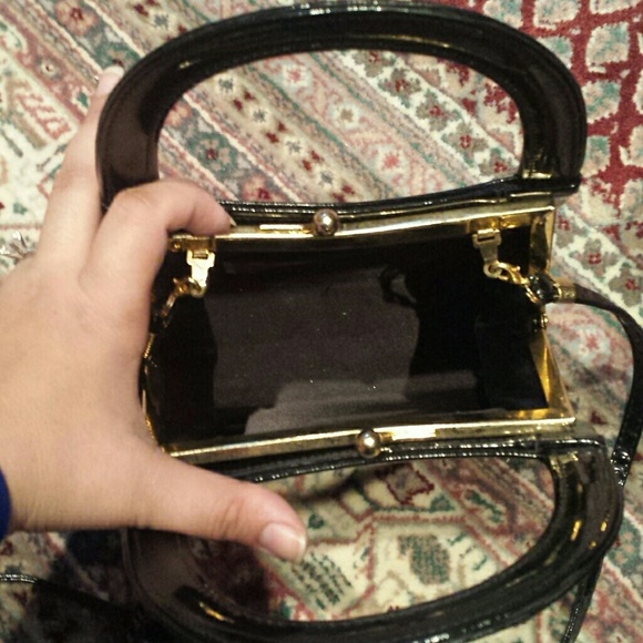 🆑Black leatherette go out bag.🆑 - Picture 3 of 3