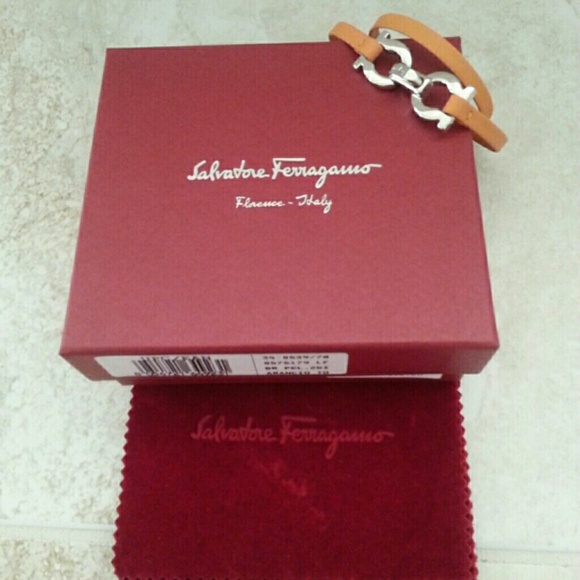 **SOLD**Salvatore Ferragamo Double Gancio Bracelet - Picture 4 of 4