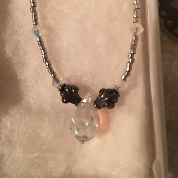 Beaded crystal necklace - Picture 2 of 2