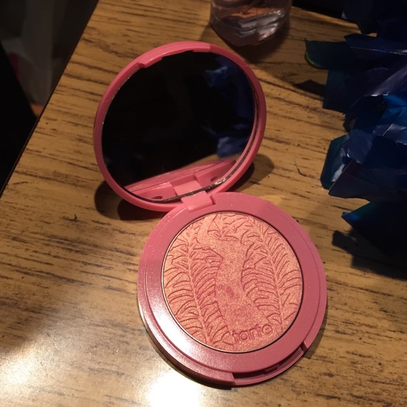 Tarte Amazonian clay blush!