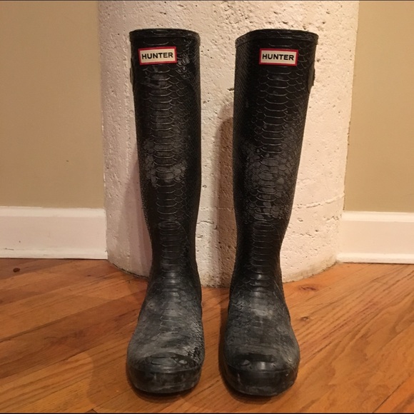 Authentic Hunter rain boots size 8