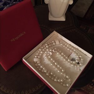 48' strand / Majorica white pearls