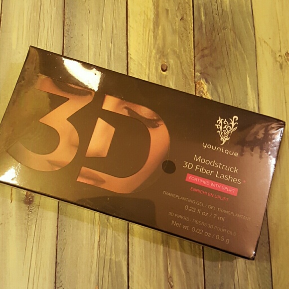 Yonique moonstruck 3d fiber lashes sealed