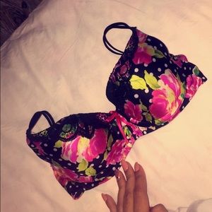 VS Floral bra