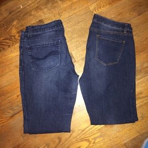 2 PAIRS OF SKINNY JEANS (never been worn)