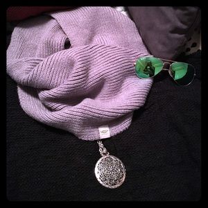 ✨Reduced Price✨ UGG Infinity/Snood Scarf