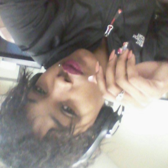 Meet your Posher, Euniqueka