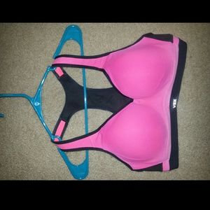 Victoria secret 36D sports bra