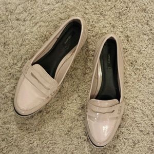 Nude/Beige Patent Loafers - sz 7.5