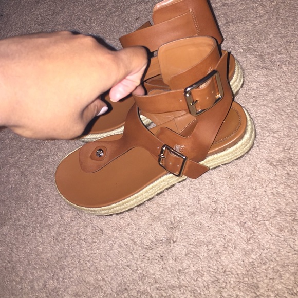 Sandals - Picture 3 of 4