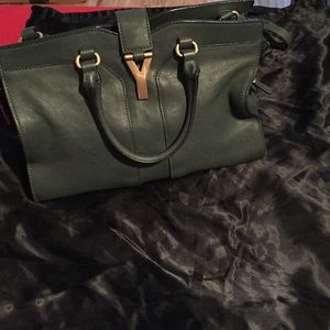 Ysl Cabas medium 100% authentic.