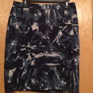 Green/black floral skirt with ruffle detail