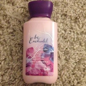 3fl oz of bath and body works lotion