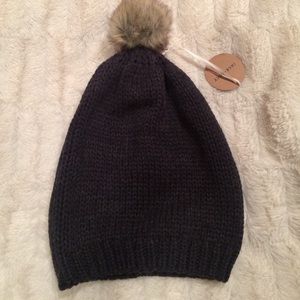 Slouchy dark grey beanie with Pom Pom