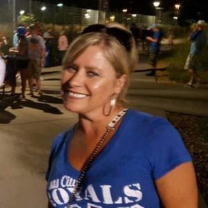 Meet your Posher, Carla