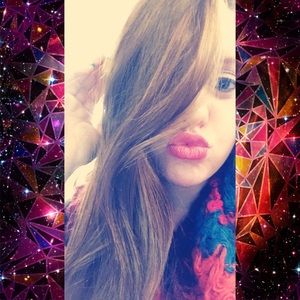 Meet your Posher, Brooke