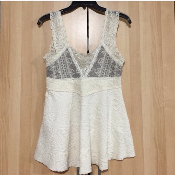 Free People Tops - Lacy tank