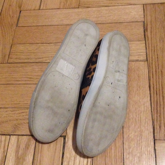 Mossimo leopard slip-ons - Picture 2 of 3