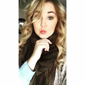 Meet your Posher, Crystal