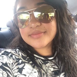 Meet your Posher, Natalia