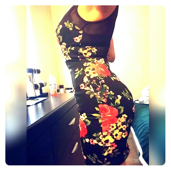 Flowery pin dress