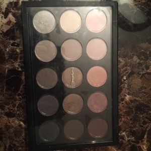 Authentic Mac natural shade pallet