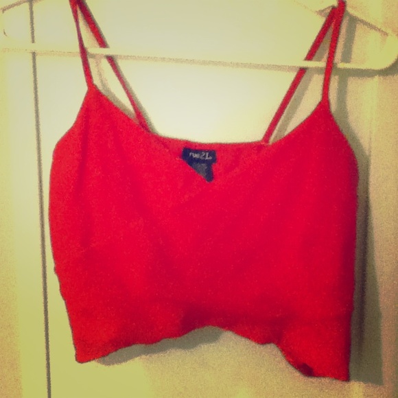 Crop top
