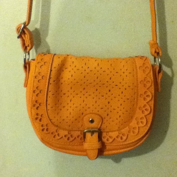 Purse - Picture 2 of 3