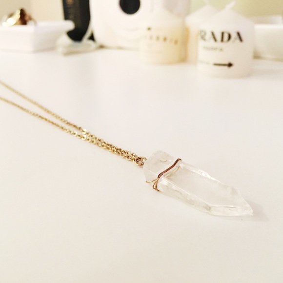 Jewelry - Crystal and gold long necklace