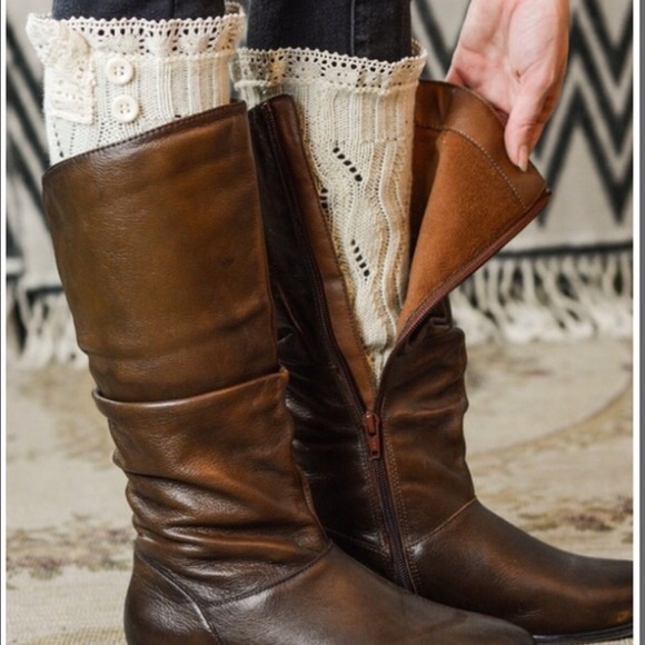 Accessories - Ivory Lace Leg Warmers