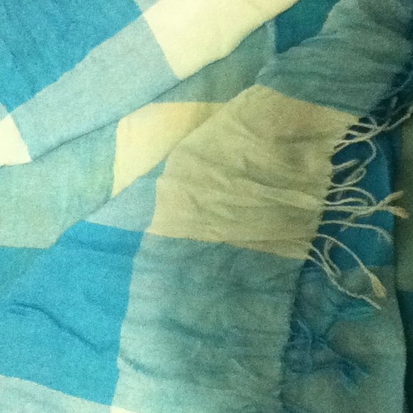 Scarf - Picture 3 of 3
