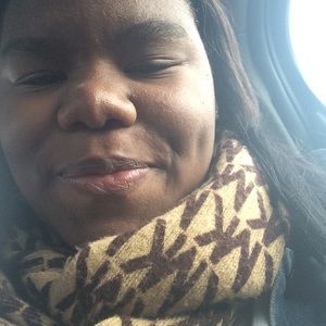 Meet your Posher, Alicia