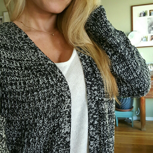 RESERVED 💋 HP💕Marble Long Loose-Knit Cardi - Picture 2 of 4