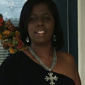 Meet your Posher, Lashawnda