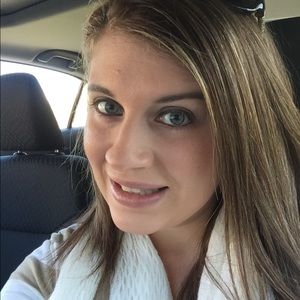 Meet your Posher, Kacey