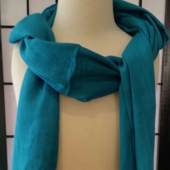 HOST PICK πNWT GORGEOUS AQUA PASHMINA - Picture 2 of 2