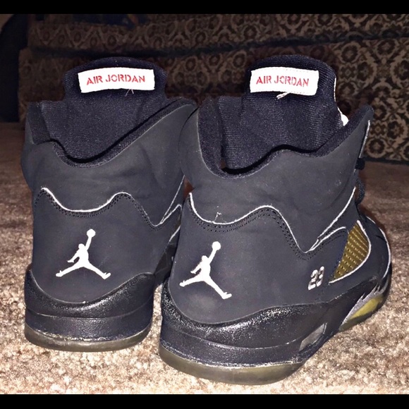 Air Jordan retro 5 metallic size 7Y - Picture 2 of 4