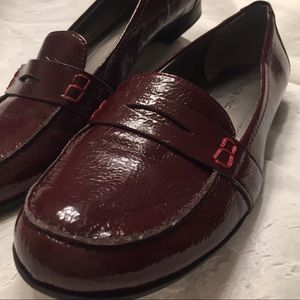 Bandolino size 7 burgundy flats.