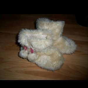 🎉HP!!!🎉 Furry bootie slippers