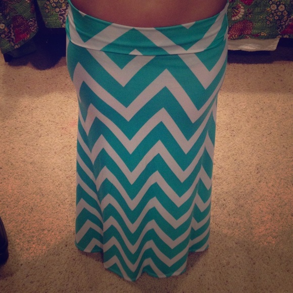 Cloud walk long Zig Zag skirt