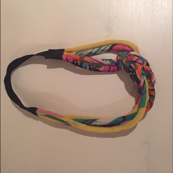Colorful headband - Picture 2 of 3