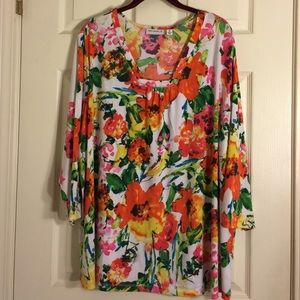 Susan Graver floral 3/4 length sleeve top