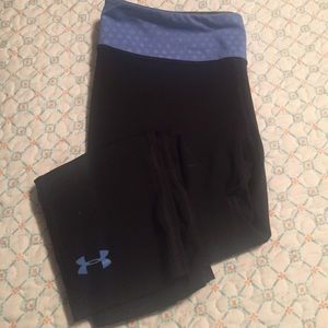 Underarmour fitted cropped athletic leggings