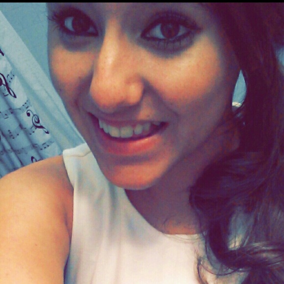 Meet your Posher, Brenna - Picture 1 of 1